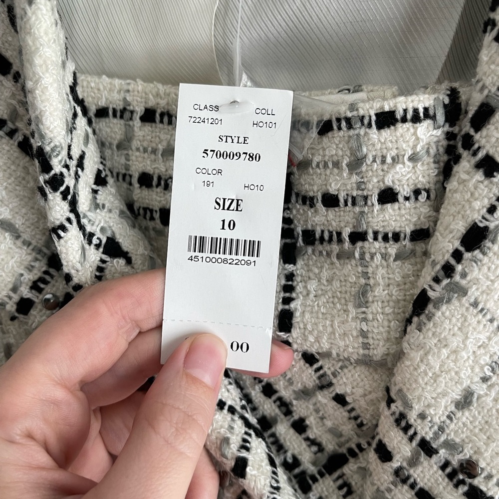Brand new White House black market skirt suite set - Picture 3 of 4